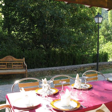 Hotel Charle Jaca Kültér fotó