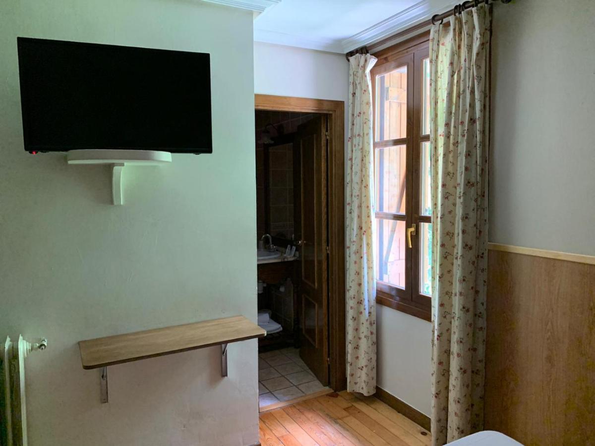 Hotel Charle Jaca Kültér fotó