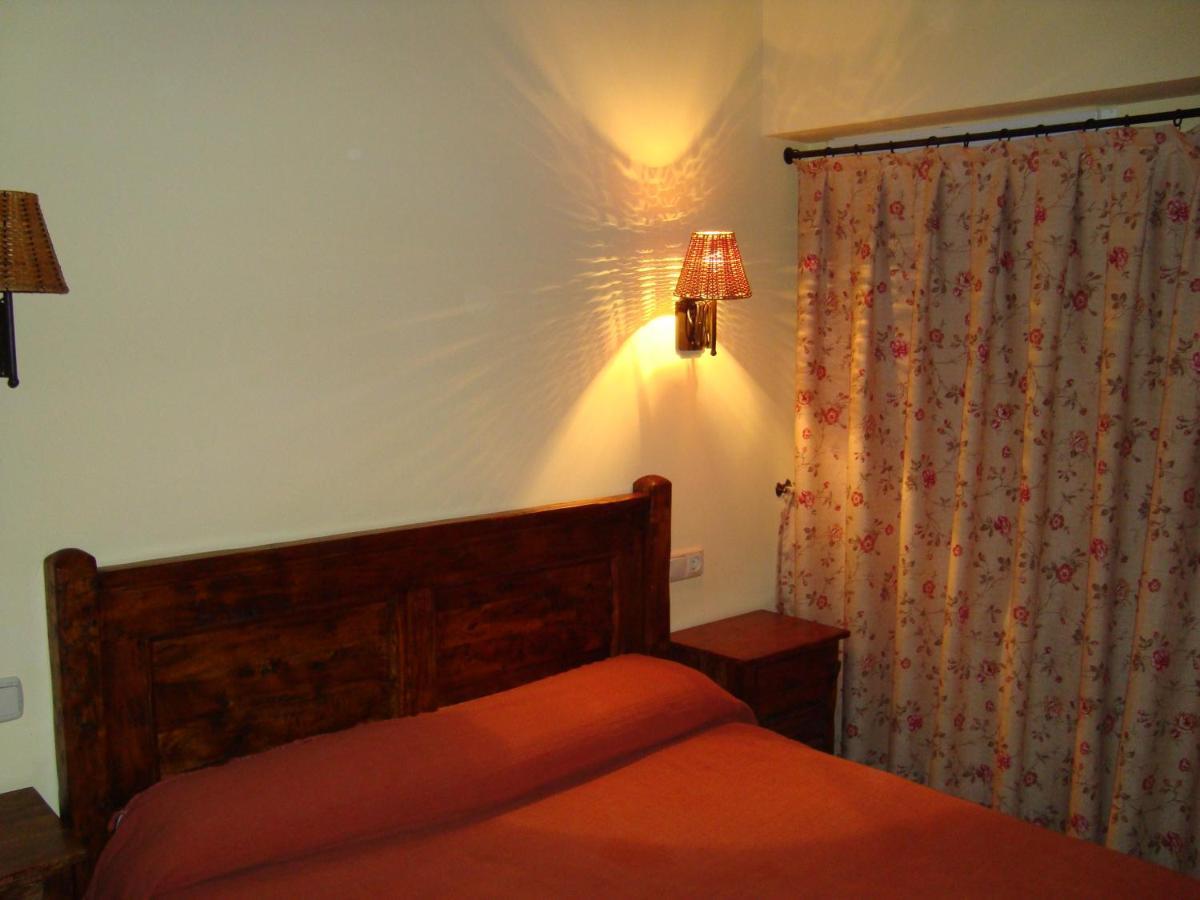 Hotel Charle Jaca Kültér fotó