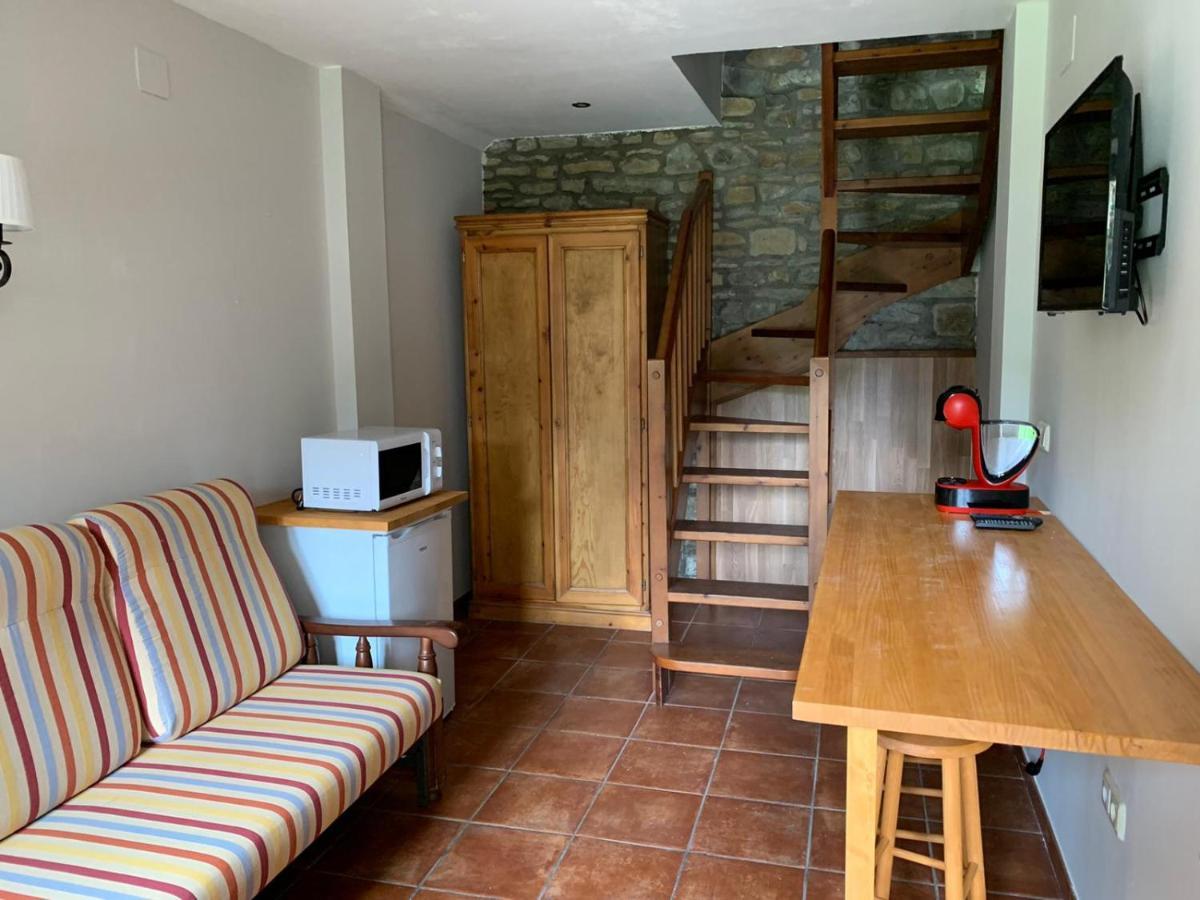 Hotel Charle Jaca Kültér fotó