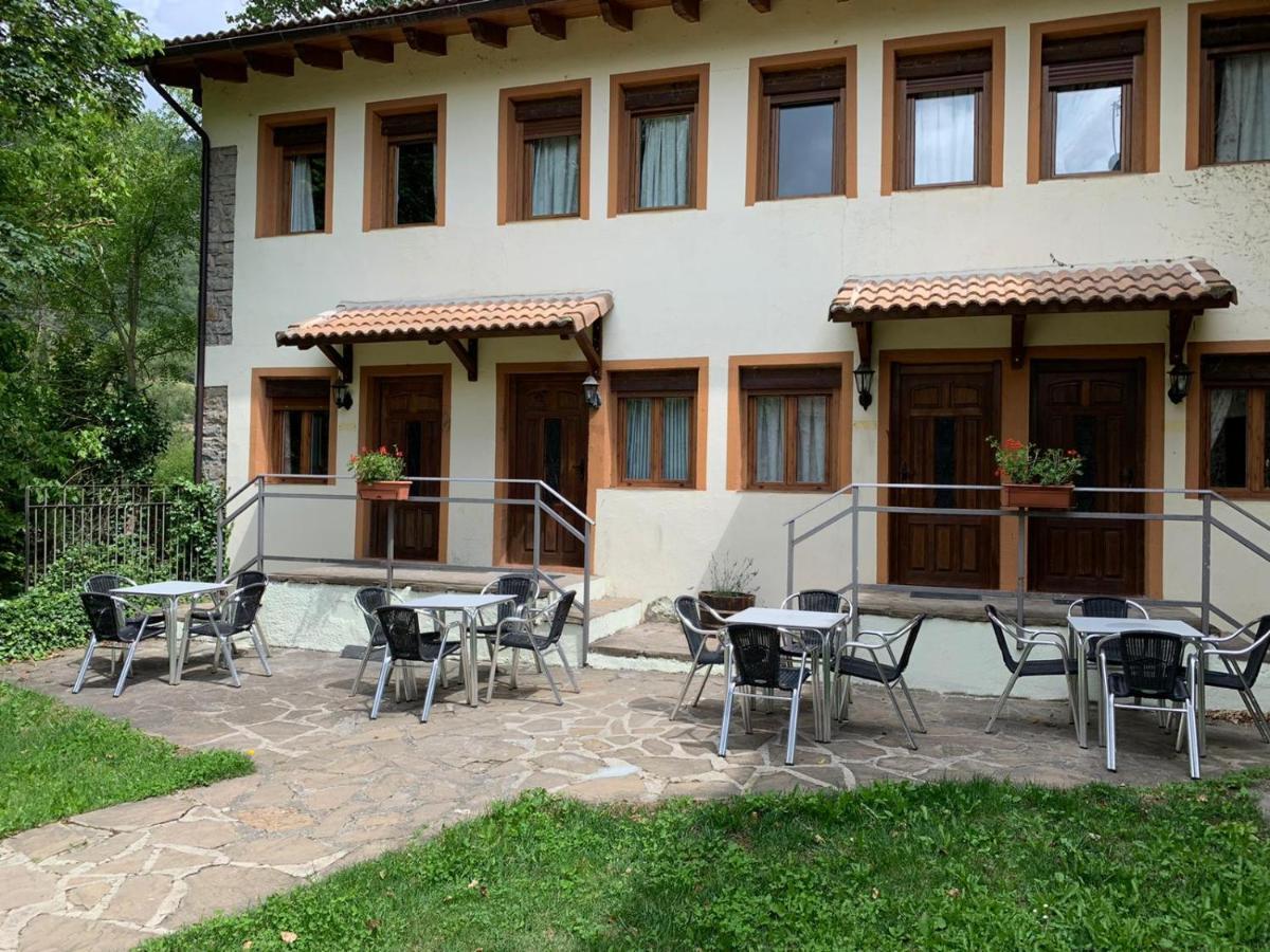 Hotel Charle Jaca Kültér fotó