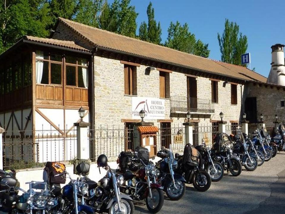 Hotel Charle Jaca Kültér fotó