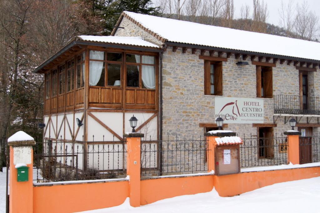 Hotel Charle Jaca Kültér fotó